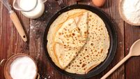 crepe with ingredient