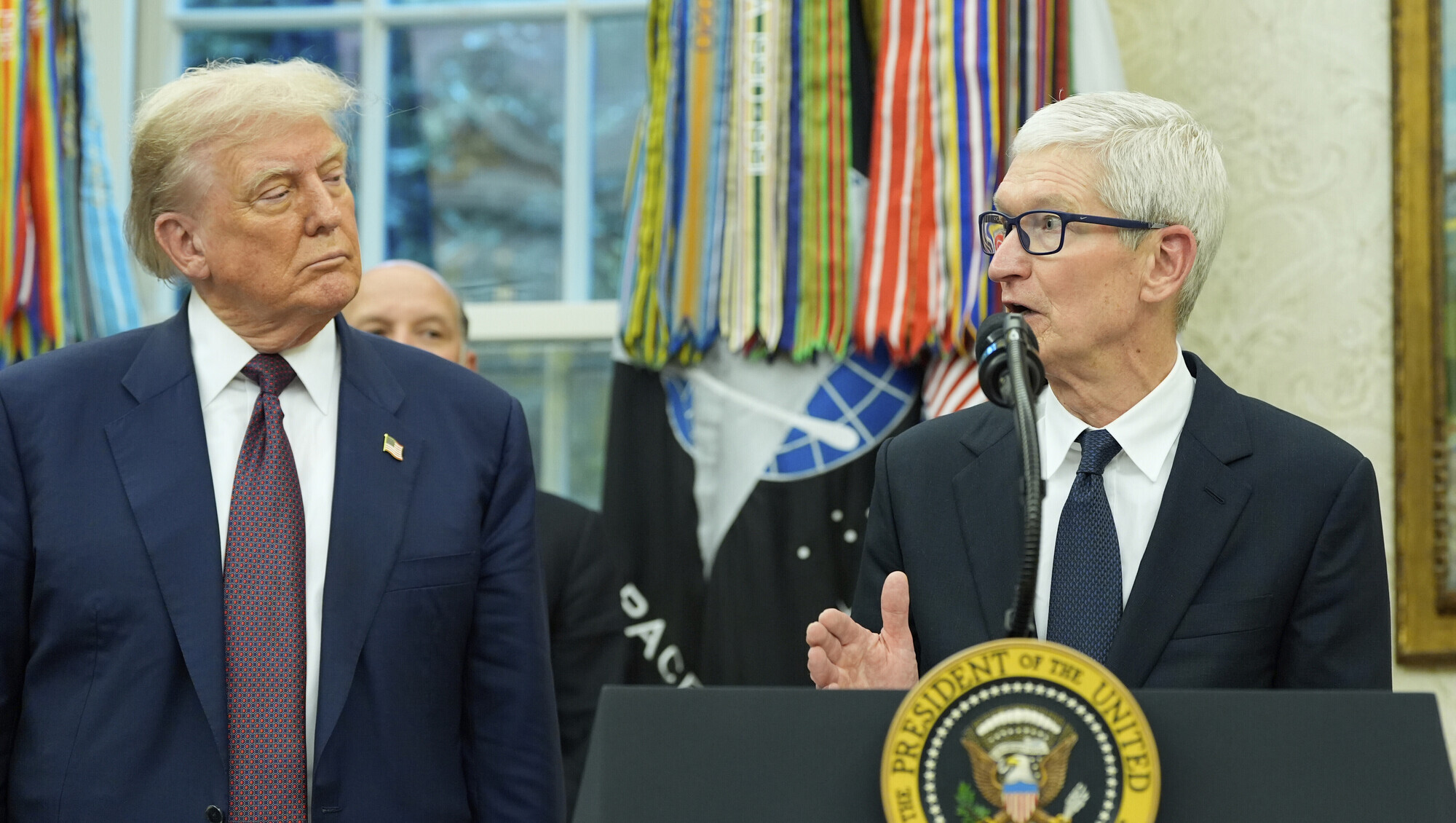 Trump says he plans to put a 100% tariff on computer chips
